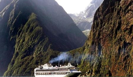 NEW ZEALAND milford sound cruise